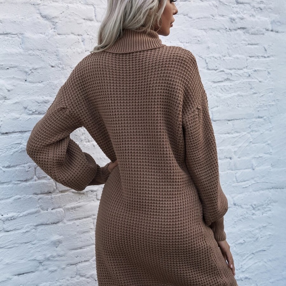 Green turtleneck lantern sleeve sweater Knit Dress - Picture 12 of 12